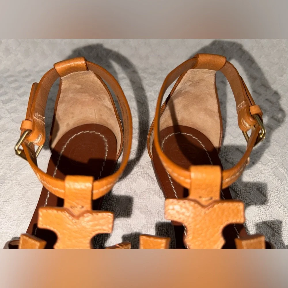 Tory Burch Phoebe Flat Thong Tumbled Leather Sandal Royal Tan Brown Size 6 30437 - Picture 13 of 16